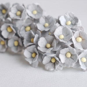 Paper Flower, handmade flowers, DIY wedding supplies:100 pieces, hydrangea flowers, size 1.5 cm., gray color.