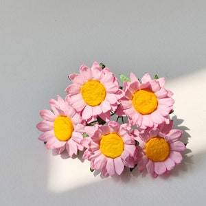 Paper Flower, Centerpieces, DIY making, 50 pcs. small daisy flower size 3 cm. yellow pollen, pink color. handmade flower image 2