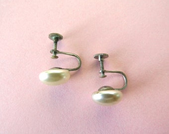 JAPAN – Pearlized glass button earrings silver tone metal frames with screw backs 1940s-1950s