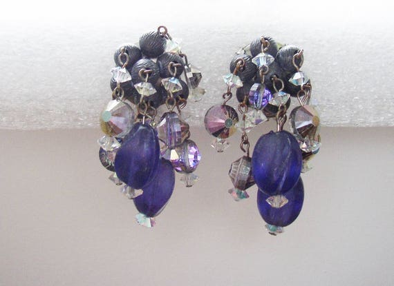 HOBÉ – Clip on earrings with dangles purple plast… - image 1
