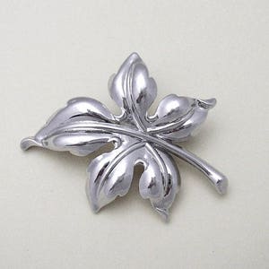Vintage TRIFARI Crown Leaf Brooch - Rhodium Plated - Retro Style