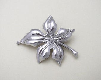 Vintage TRIFARI Crown Leaf Brooch - Rhodium Plated - Retro Style