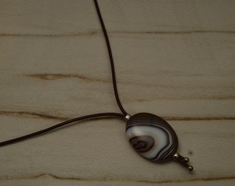 Agate and leather necklace - agate necklace
