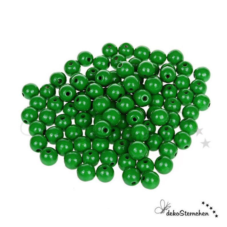 30 wooden beads green 12 mm