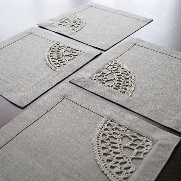 Set of 4 linen table napkins- square tablemat- table cover with hand crocheted applique- OOAK gift- mini placemat- maxi coaster