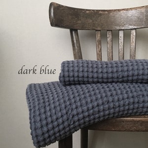 Serviette de bain en lin grande serviette gaufrée de sauna cadeau maison et faveur vivante dark blue