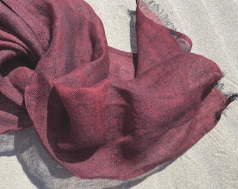 Sjaal van puur linnen, lange sjaal met franjes, sjaal voor dames/heren, donkerrode kleur, omslagdoek, accessoire voor je outfit, linnen sjaal van gaas, cadeau voor haar/hem