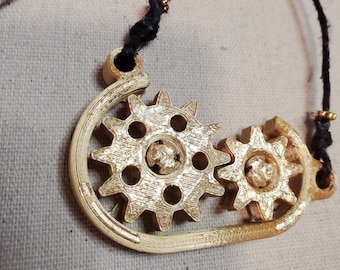 Engranajes impresos en 3D collar de engranajes de spinning funcionales con 18k circuit board gold accents black hemp engineer science steampunk stem jewelry