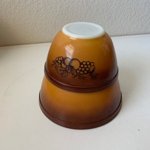 Pyrex Old Orchard 401 OR 402  Mixing Nesting Bowls YOUR CHOICE