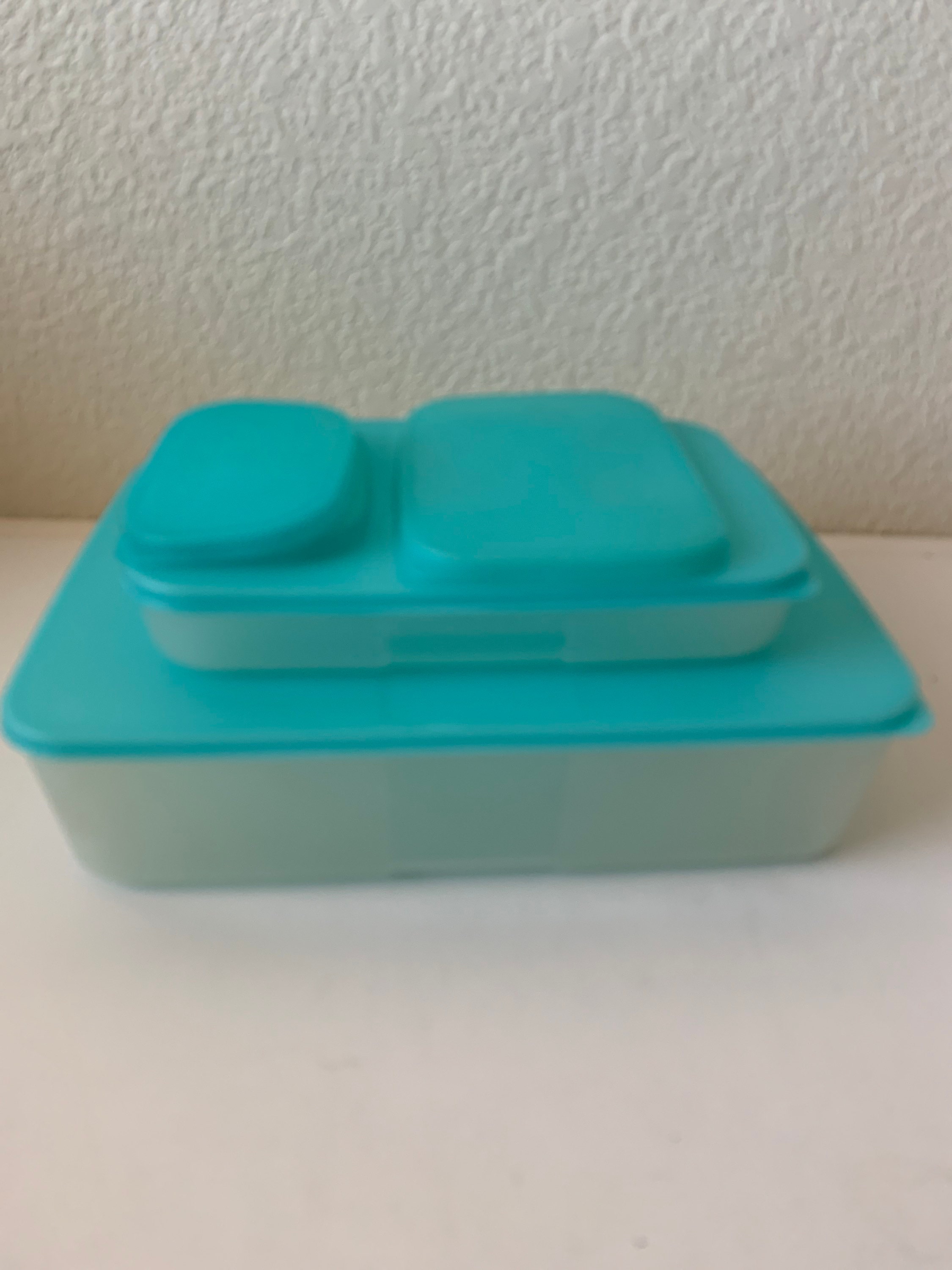 Tupperware Carrying Container Rectangle Yellow With Handles 9x13