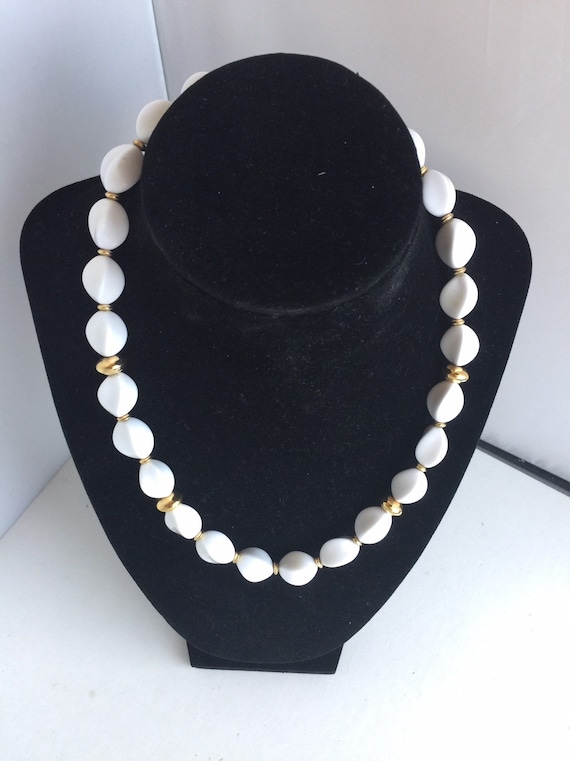Napier White Lucite twisted Bead Necklace * Design
