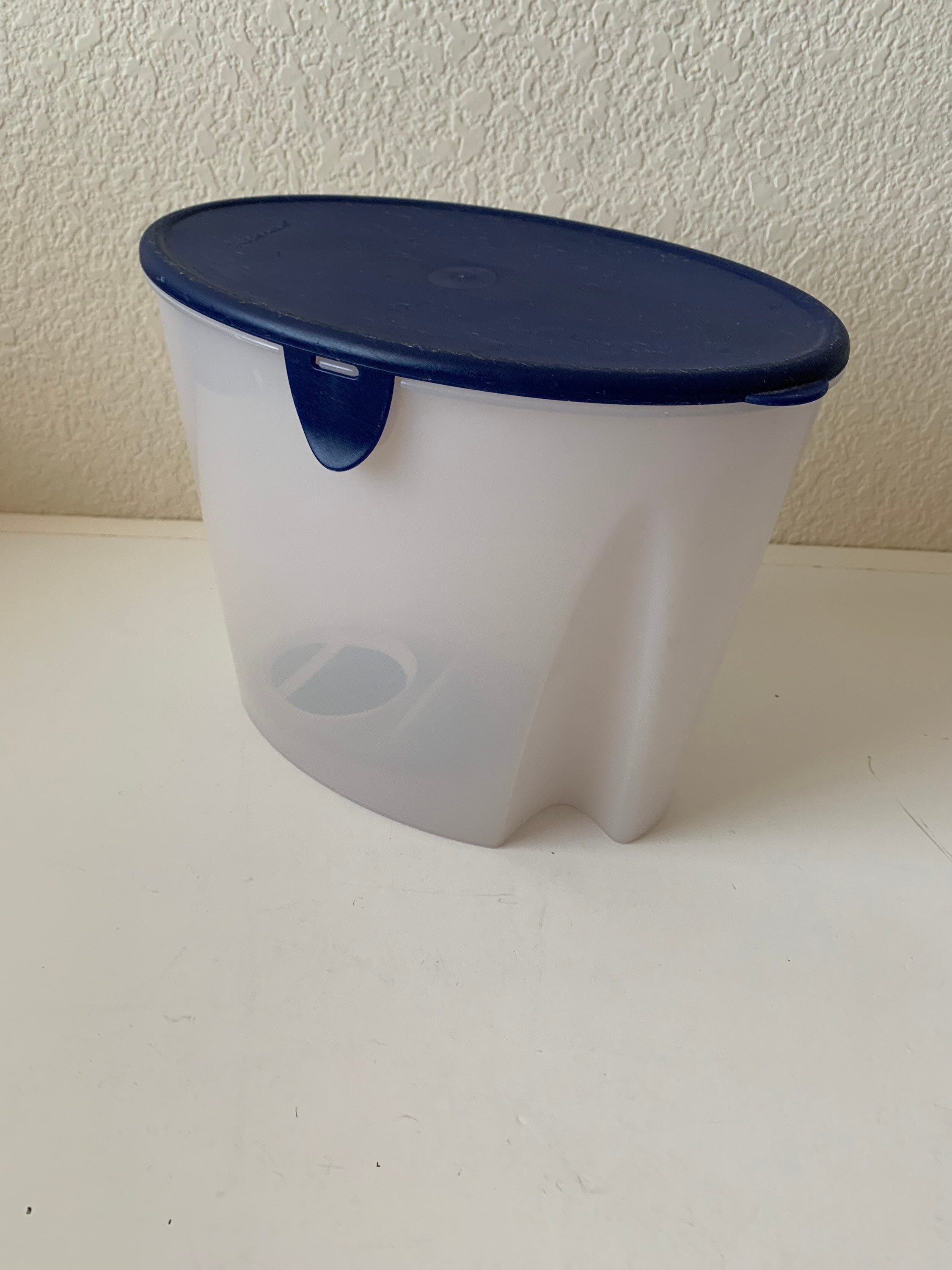 TUPPERWARE Cereal Storer First in First Out FIFO 4001 Cereal Ffour ...