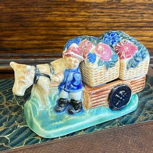 Vintage Salz- und Pfefferstreuer, Ochsen, die einen Wagen mit zwei Scheffel Blumen ziehen (die Schüttler), besetztes Japan