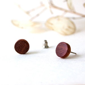 Mahogany earrings, Wooden earring studs, Wooden post earrings, Men&#39;s earrings wood stud, 5th anniversary gift, Red wood engraved earrings