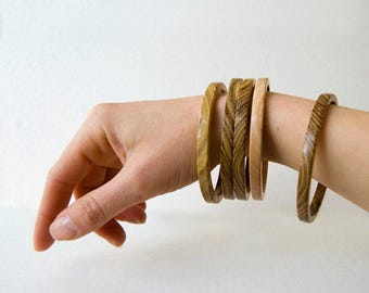 Minimalist wooden bracelet, Acacia wood bangle, 5th anniversary gift, Lightweight comfortable bracelet, Eco-friendly wood bracelet women