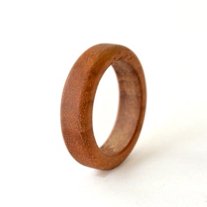 Anillo de madera de ébano blanco, Anillo de madera, Anillo de ébano, Anillo grabado, Anillo de compromiso de madera, Anillo de hombre