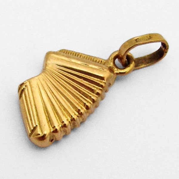 Accordion Charm Pendant 18K Gold