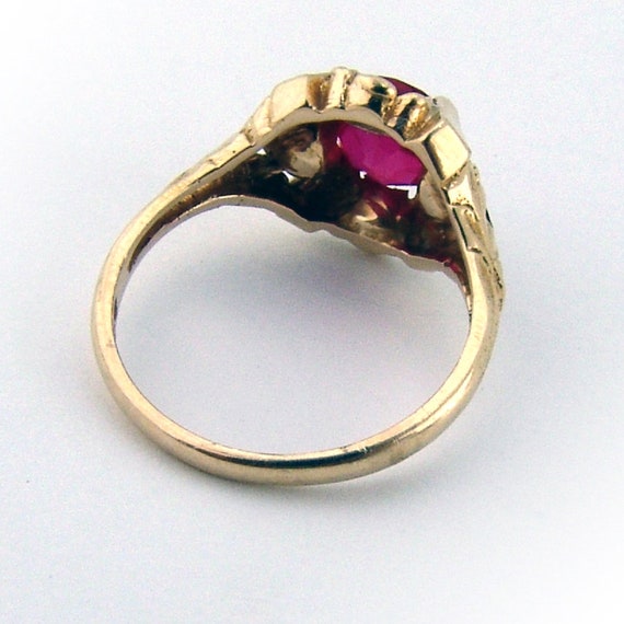 Ornate Round Cut Ruby Ring 14 K Yellow Gold - image 4