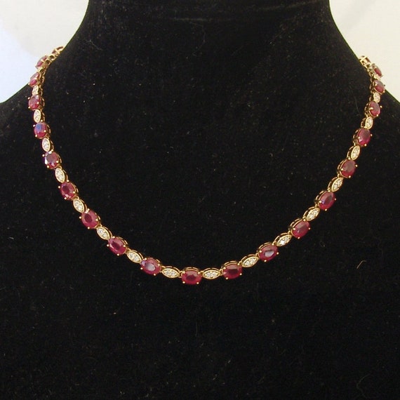 A Ruby Gemstone Tennis Necklace set in 925 Silver. 66cm … | Drouot.com