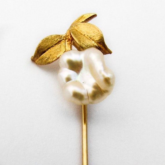 Floral Baroque Pearl Stick Pin 14 K Yellow Gold - image 3