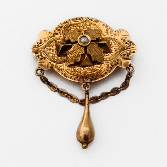 Victorian shop gold brooch