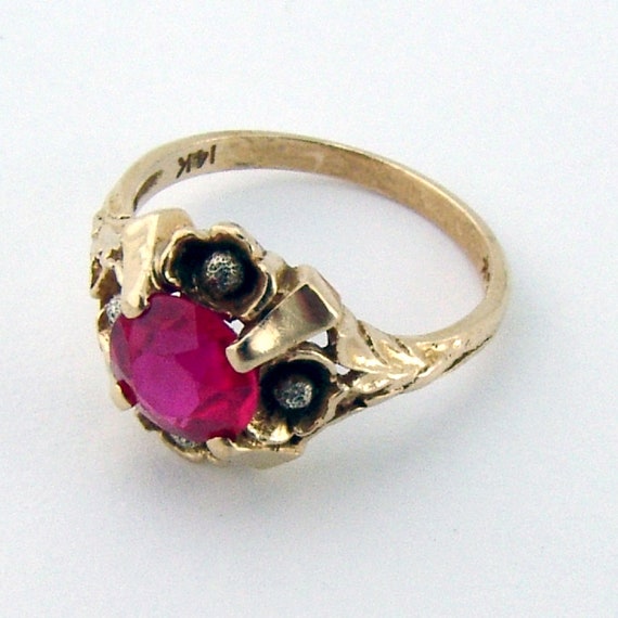 Ornate Round Cut Ruby Ring 14 K Yellow Gold - image 2