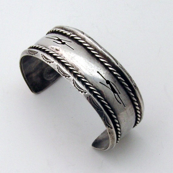 Sterling silver Tesi design cutout cuff bracelet      VJSE