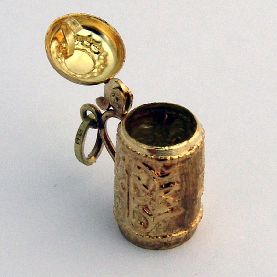 Vintage Tankard Charm 14 K Gold 585 - image 5