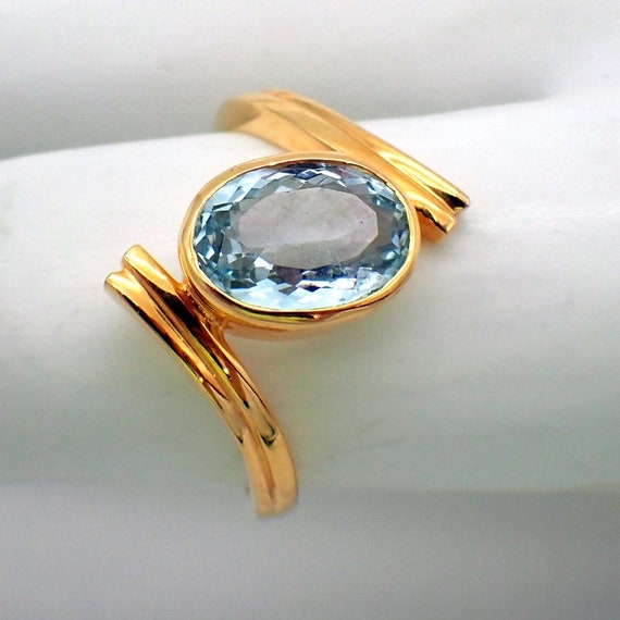 Aquamarine Ring 14K Yellow Gold