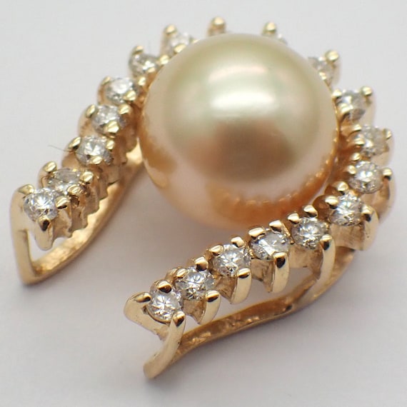 South Sea Pearl Diamond Pendant 14K Gold