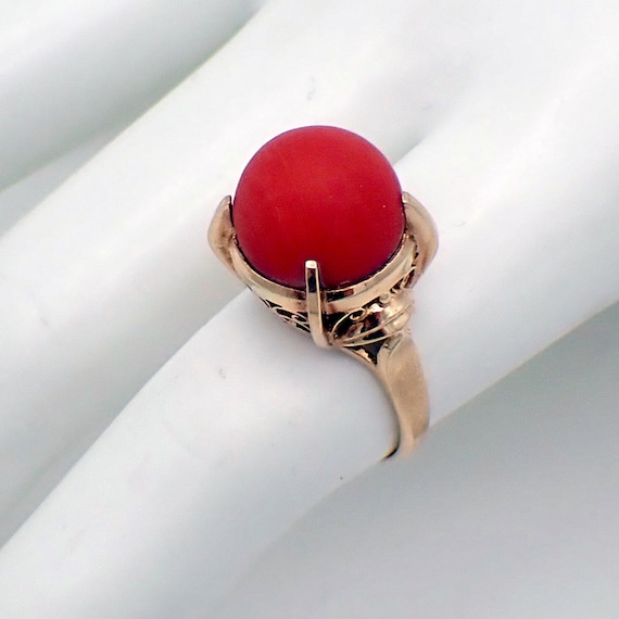 Coral Ring 18K Yellow Gold