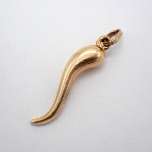 18k Real Yellow Gold Italian Hand With Horn Lucky Charm Pendant - Unisex
