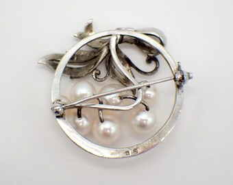 Vintage Gold Tone Metal Faux Pearl and Rhinestones Brooch or