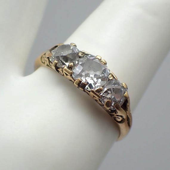 アンティーク オールドカットダイヤモンド スリーストーンリング 続