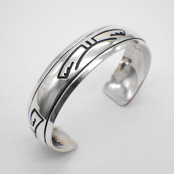 Detailed Vintage Native American Navajo Hopi Rounded Overlay Sterling Silver Bracelet Detailed Vintage Native American Navajo Hopi Rounded Overlay Sterling Silver Bracelet