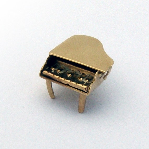 Grand Piano Charm 14K Yellow Gold Opens Up