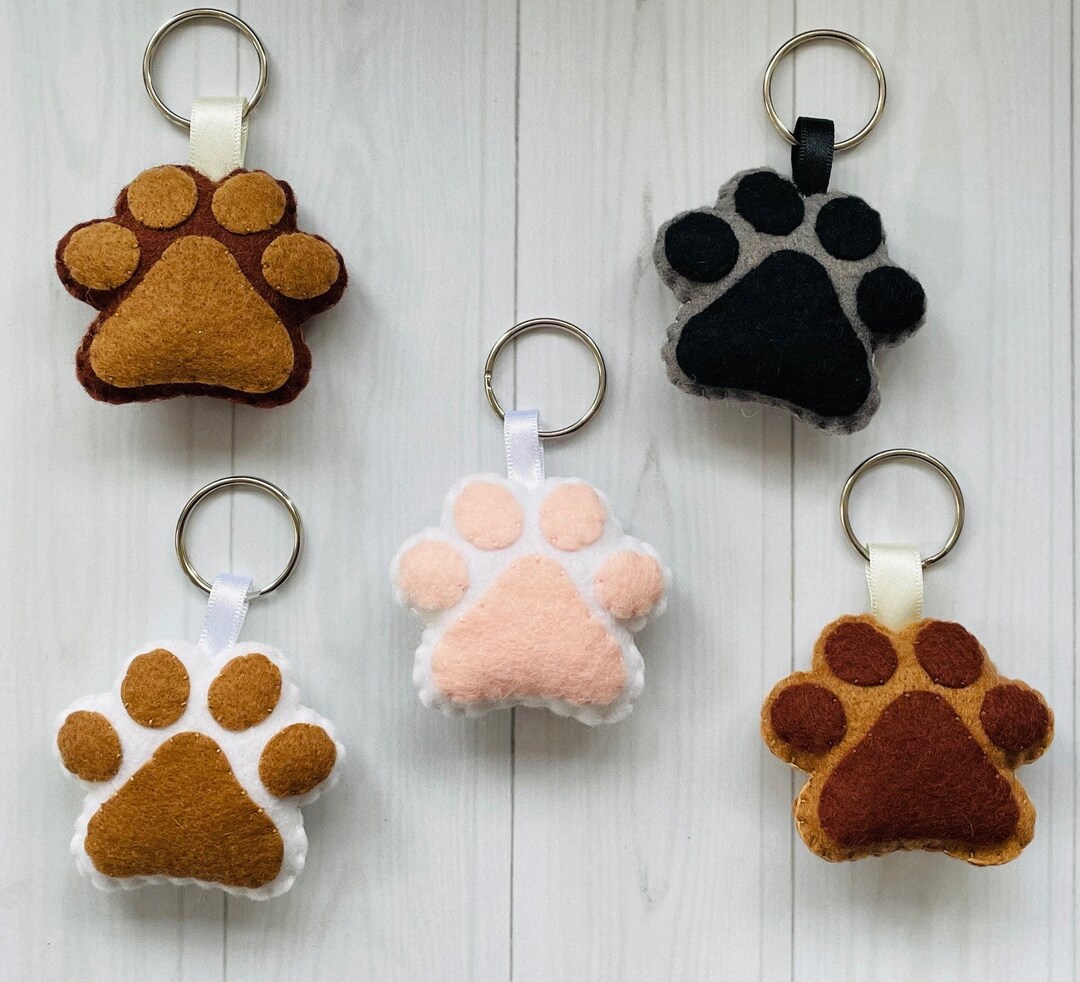 Portachiavi con zampa di cane a forma di cuore, inciso, No