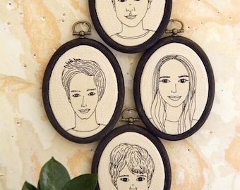 Custom Family Portrait / Family Portraits set of FOUR Custom Embroidery Portraits / Personalized kids Portraits / Original Embroidery Art