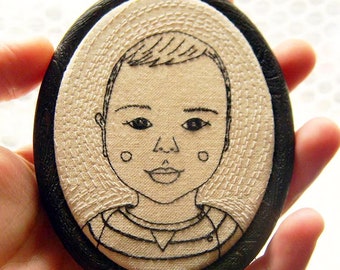 Custom Portrait // Personalized Portrait // Embroidery Hoop Art // Hand Embroidered Oval Custom Portrait // Baby Shower // Kids Portrait Art