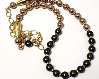 Swarovski Pearl Cream and Green Necklace