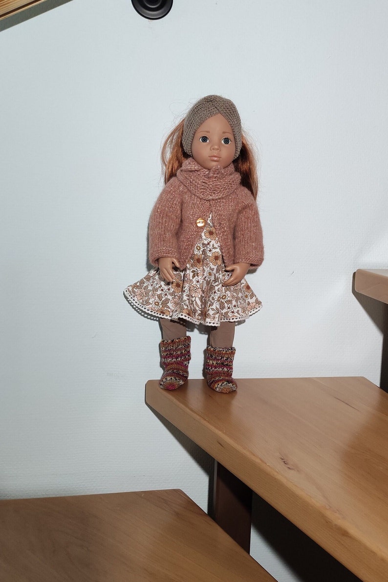 Puppenkleidung, Kleid, Jacke ,Leggings ,Haarband. Bild 6