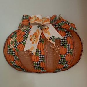 Pumpkin Wire Wreath