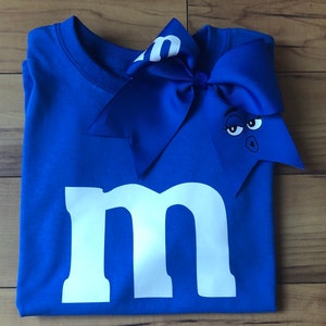 Set van shirt en strik, geïnspireerd op M&M Candy - ALLEEN DIGITAAL BESTAND
