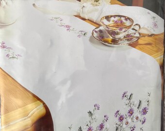 Design Works 14 X 44 Rhapsody Table Runner Aster Flowers Crewel Embroidery OOP
