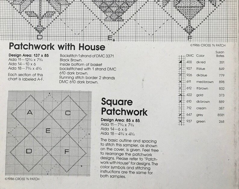 Op de afbeelding: Een vintage kruissteekpatroonvel met twee ontwerpen: "Patchwork with House" en "Square Patchwork". De vel bevat ontwerpgebieden, Aida-stofmaten in inches, DMC-kleurcodes en stikinstructies. De tekst "&copy;1986 CROSS 'N PATCH" is zichtbaar.