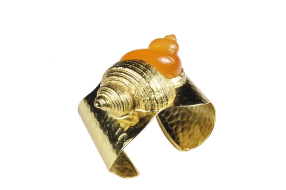 Dior 木製コーム 装飾彫刻入り Dior 木製コーム 装飾彫刻入り