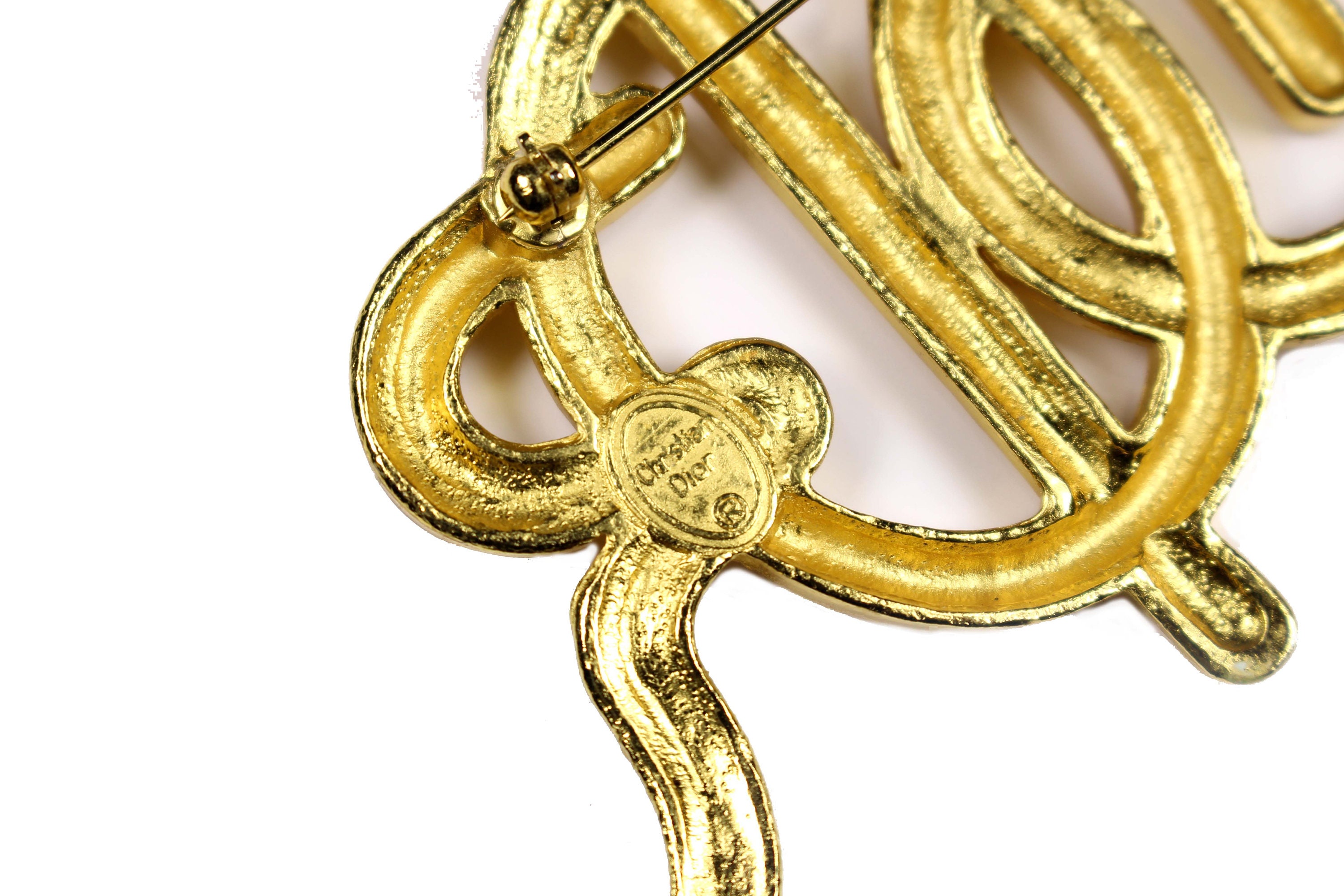 CHRISTIAN DIOR Logo rope brooch – Vintage Carwen