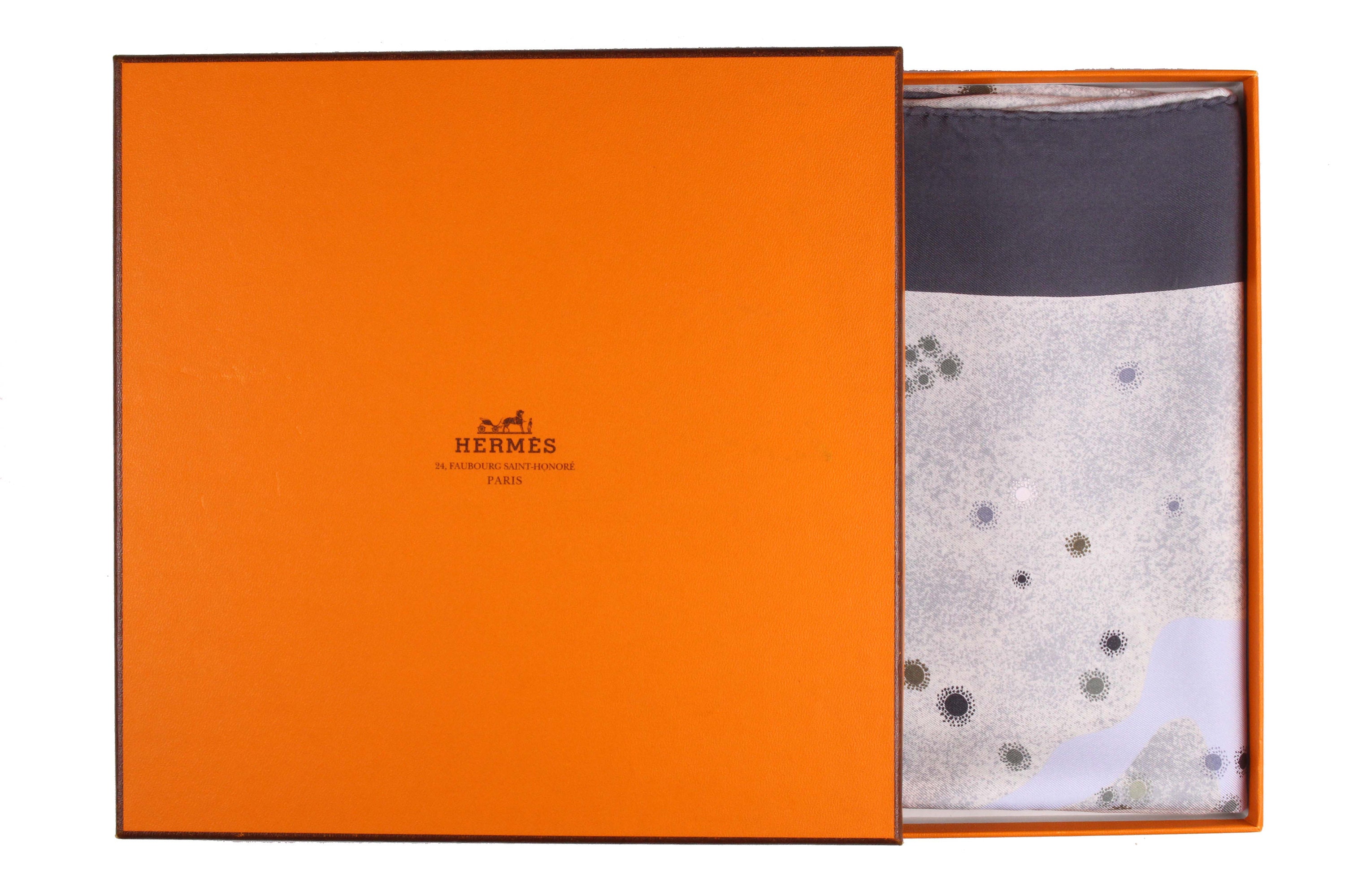 ヴィンテージ エルメス スカーフ “La Voie Lactée” by Wlodek