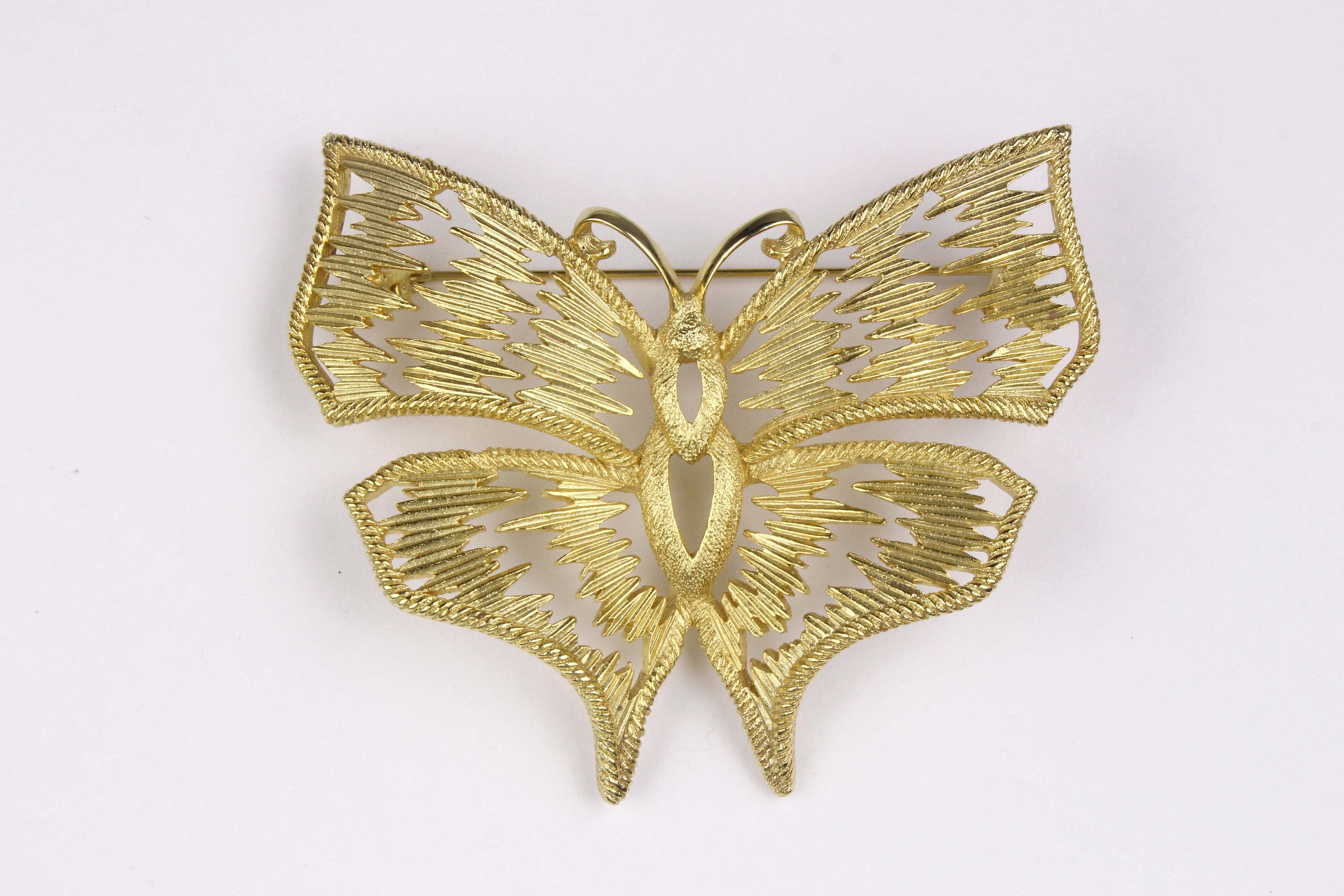 ヴィンテージ ディオール Dior バタフライモチーフ ブローチ Christian Dior (クリスチャン ディオール) - バタフライ ブローチ