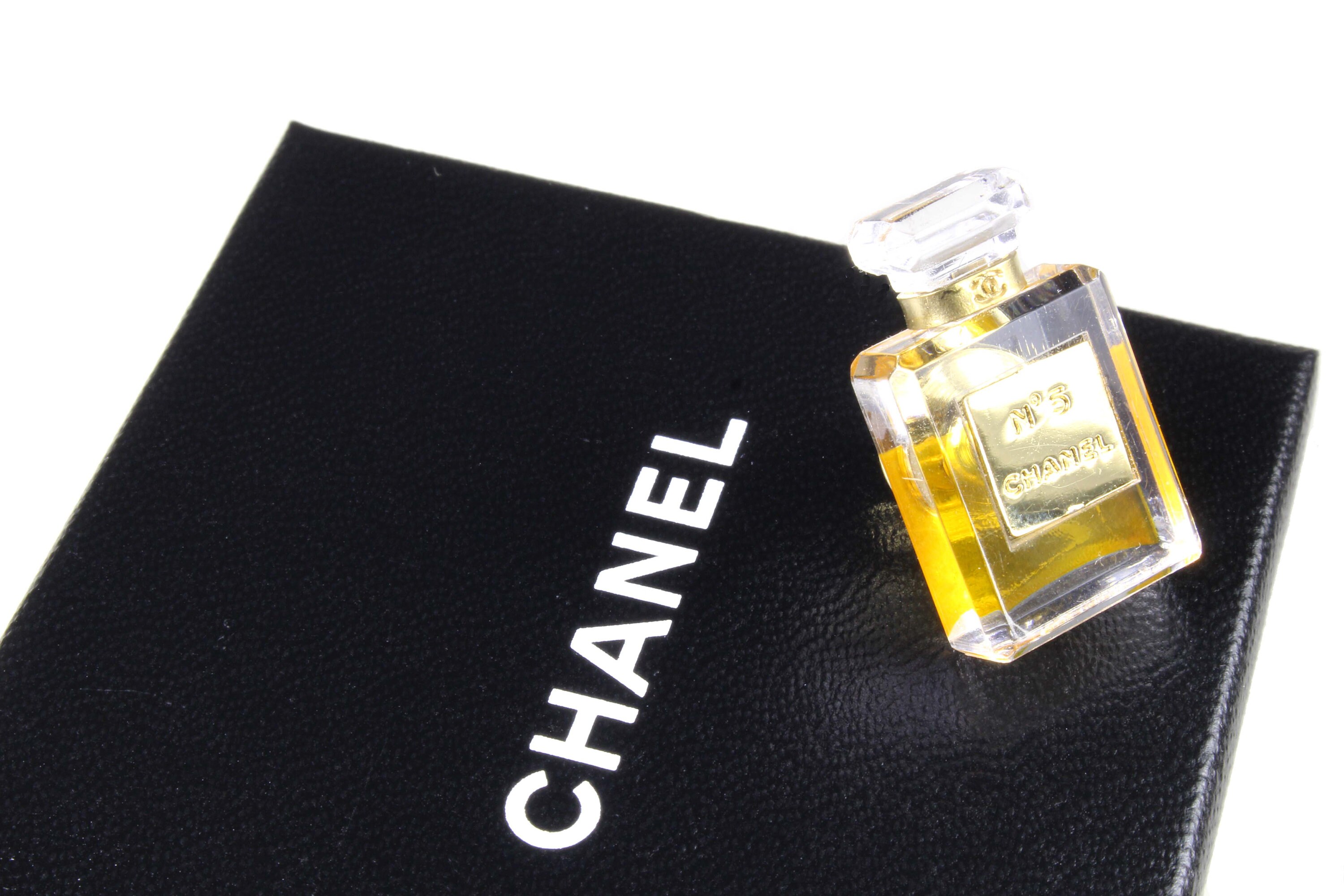 香水瓶♡上品エレガント【CHANEL】シャネル No.5 ブローチ シャネル Nº5香水ボトル型ノベルティ ブローチ